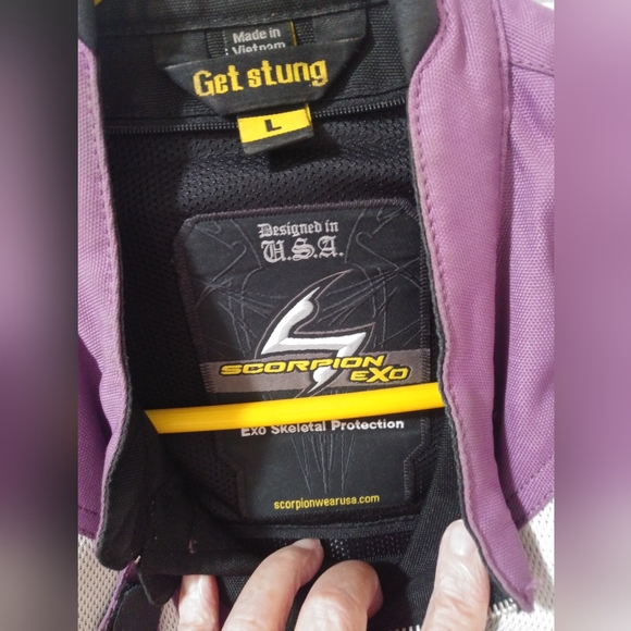 Women's purple & white Scorpion Eco motorcycle jacket w/protect padding. Size L - Picture 4 of 5